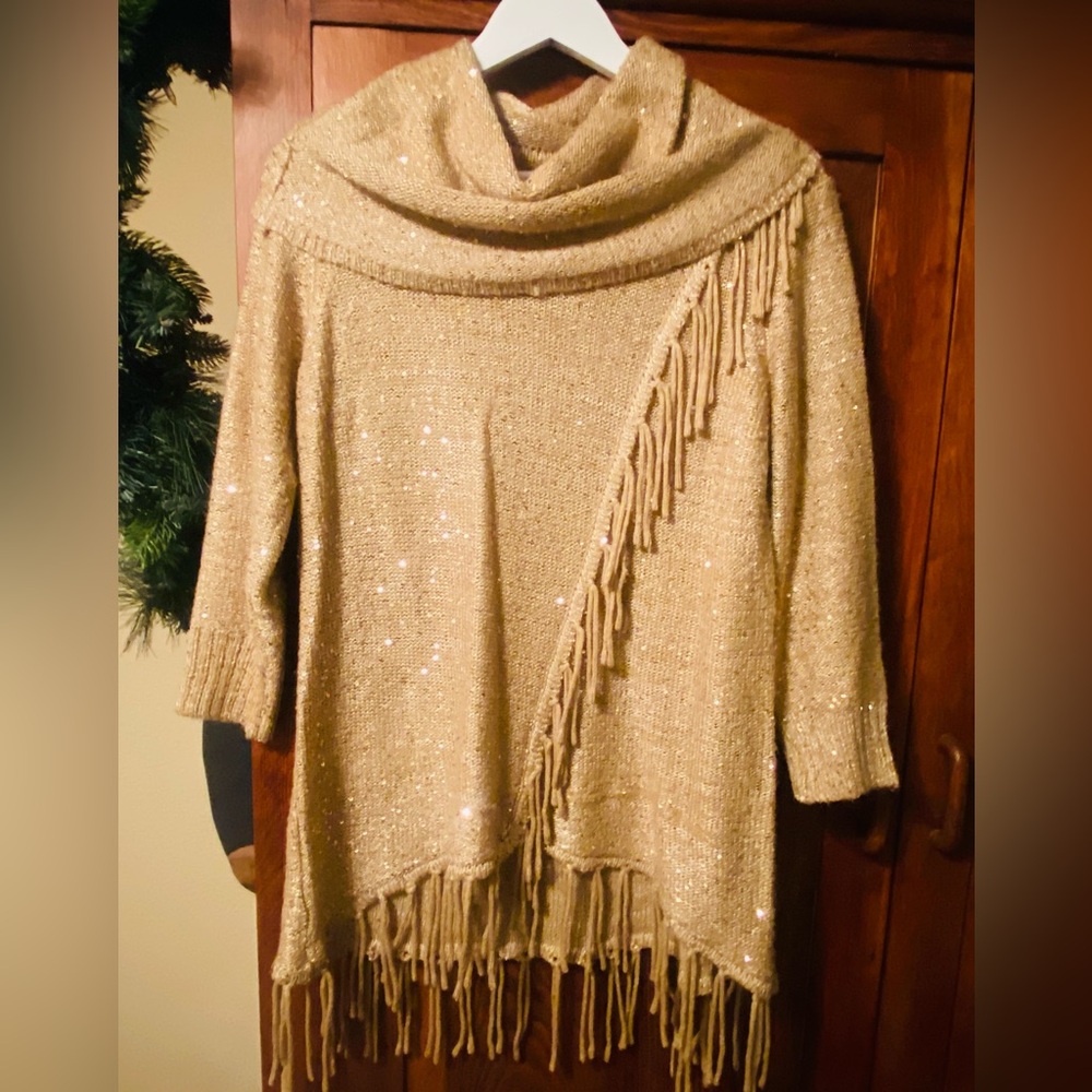 REBA gold fringe, Medium. Shimmery!